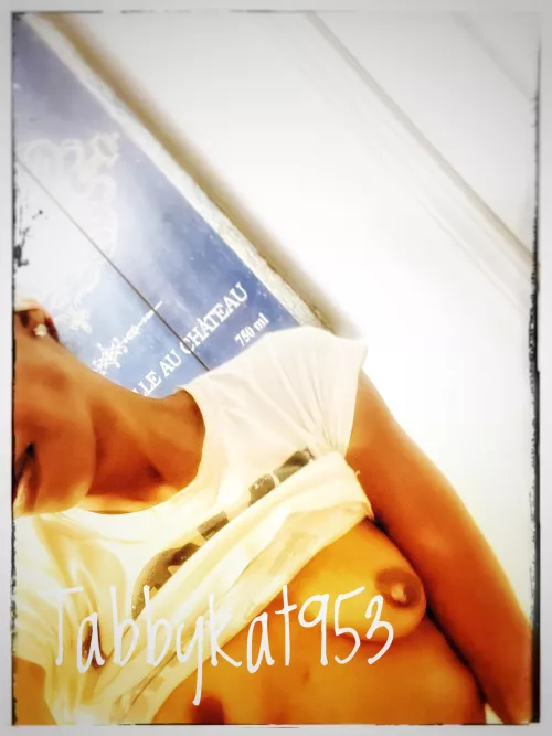 It’s a Braless Friday Night 🤭