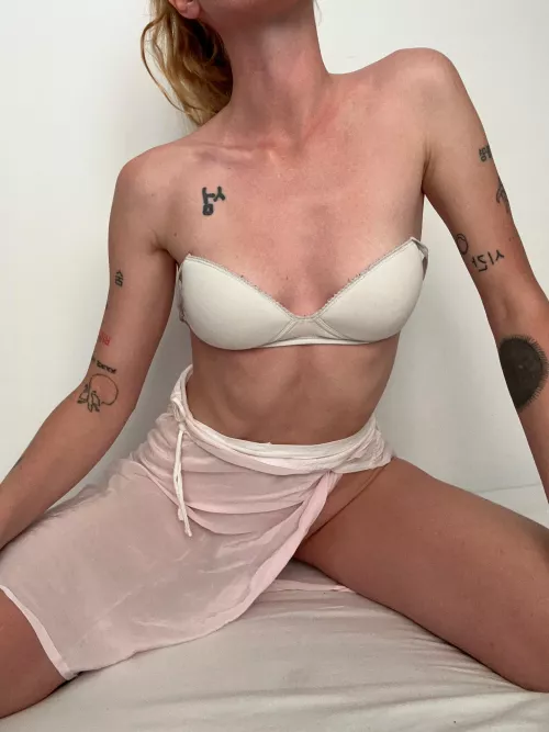 Just a fit tummy ready to have fun! [img]