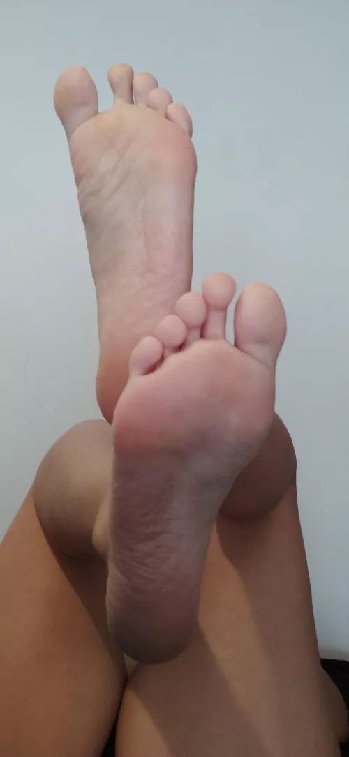 just got out of the shower, wanna smell?