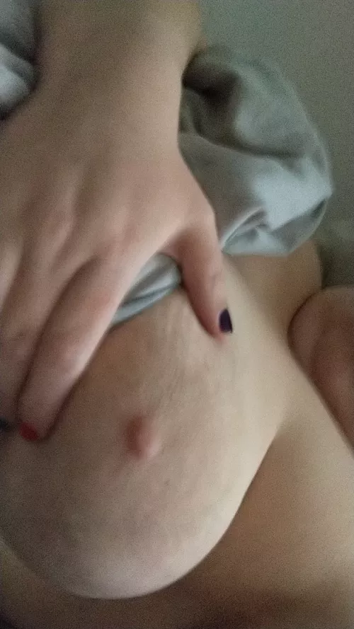 lazy Saturday morning peek. Will you show me yours?