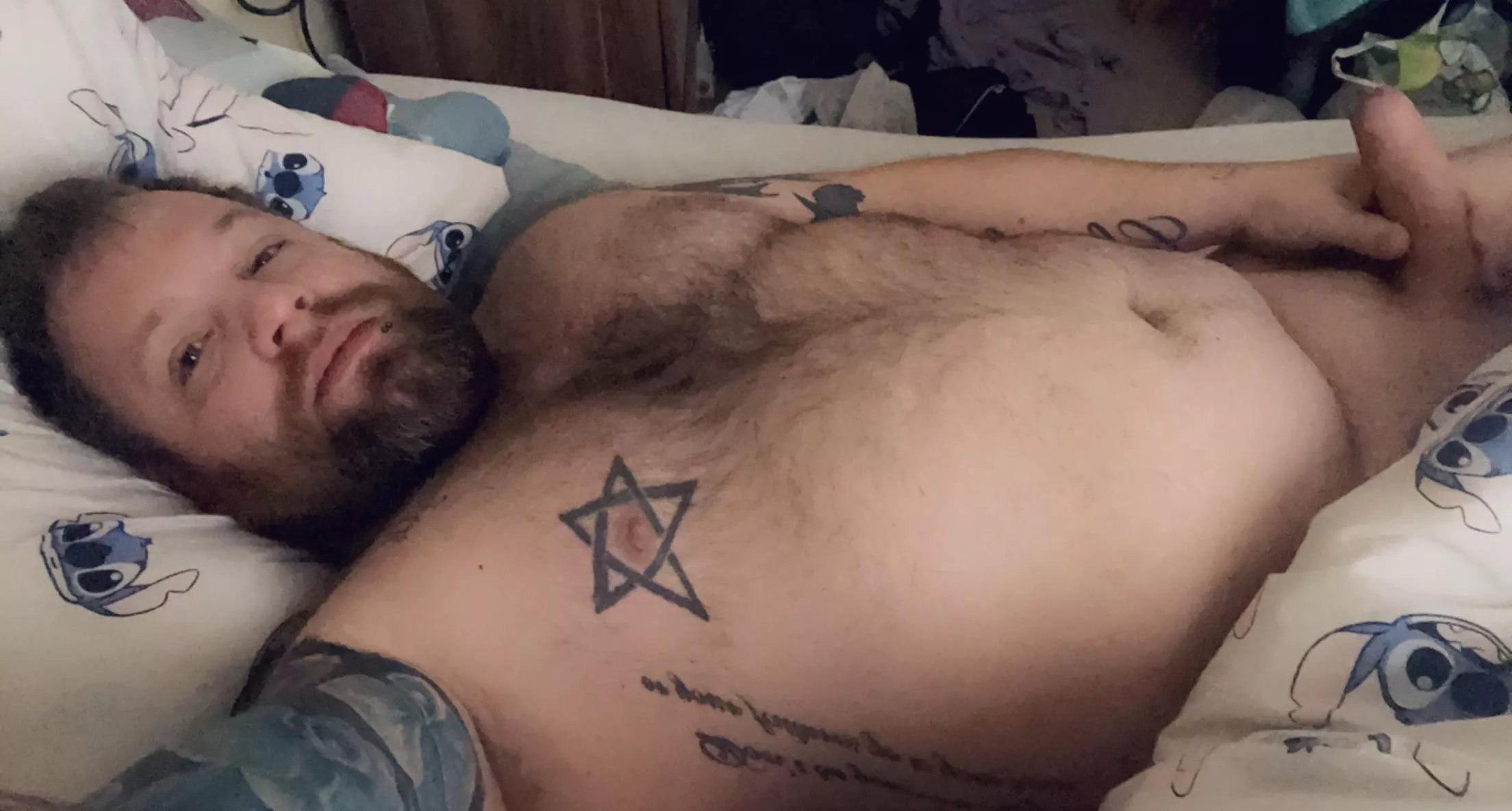 Morning wood & nobody to chop