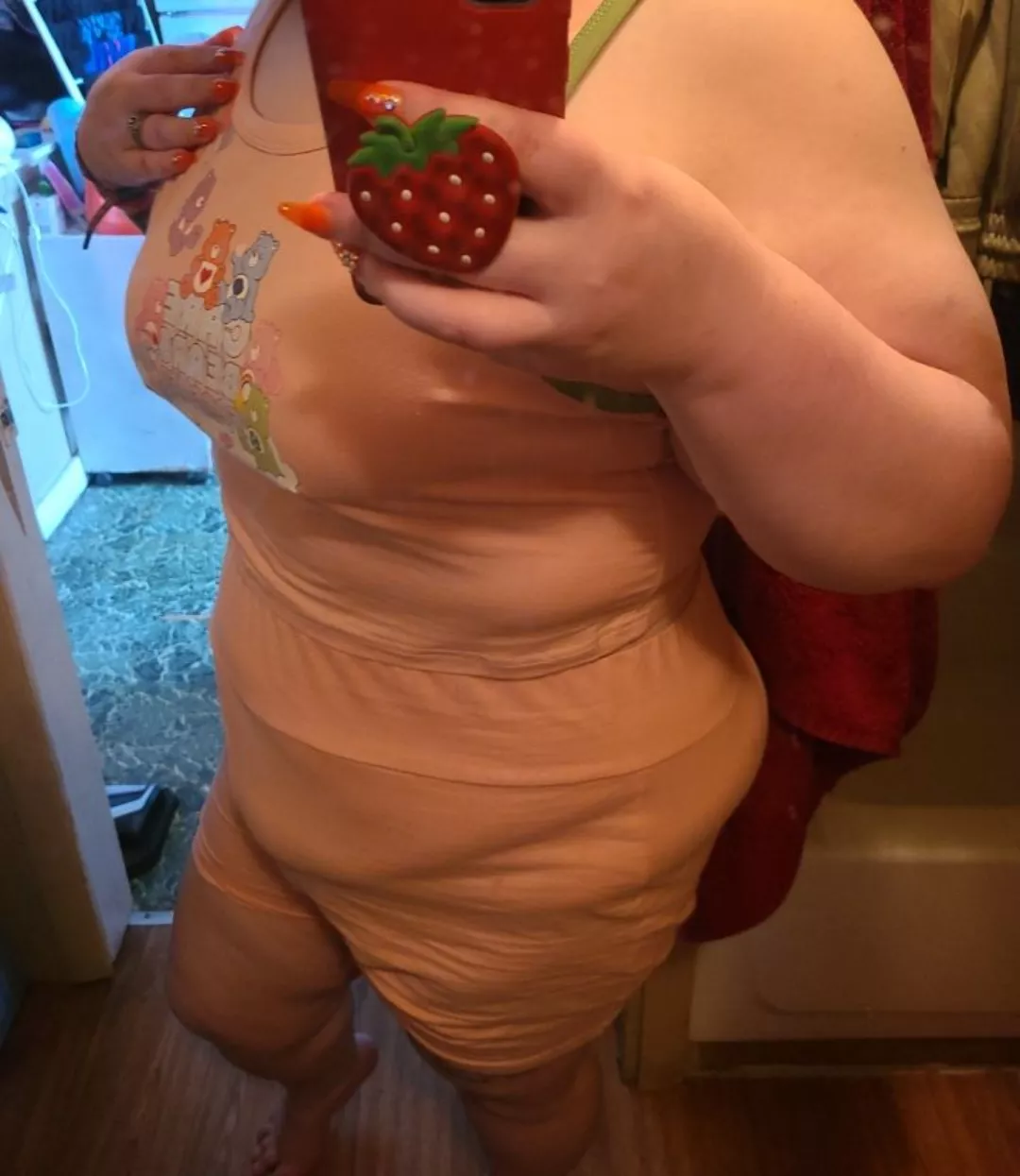 My tummy overhang is adorable in this outfit