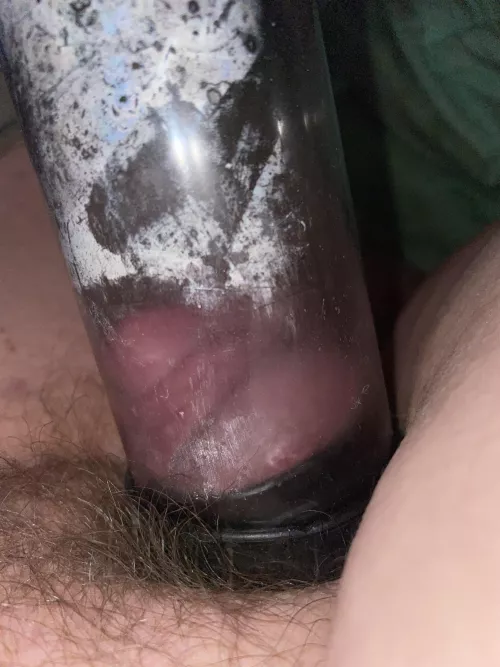 Nothing like pumping my pussy and feeling my big clit rub against the side of the tube 😍 Obsessed