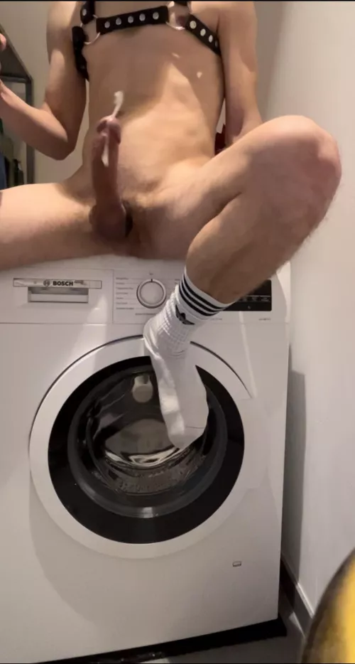 Oh hi! 😂 My washing machine service for you! 🍆M(23)