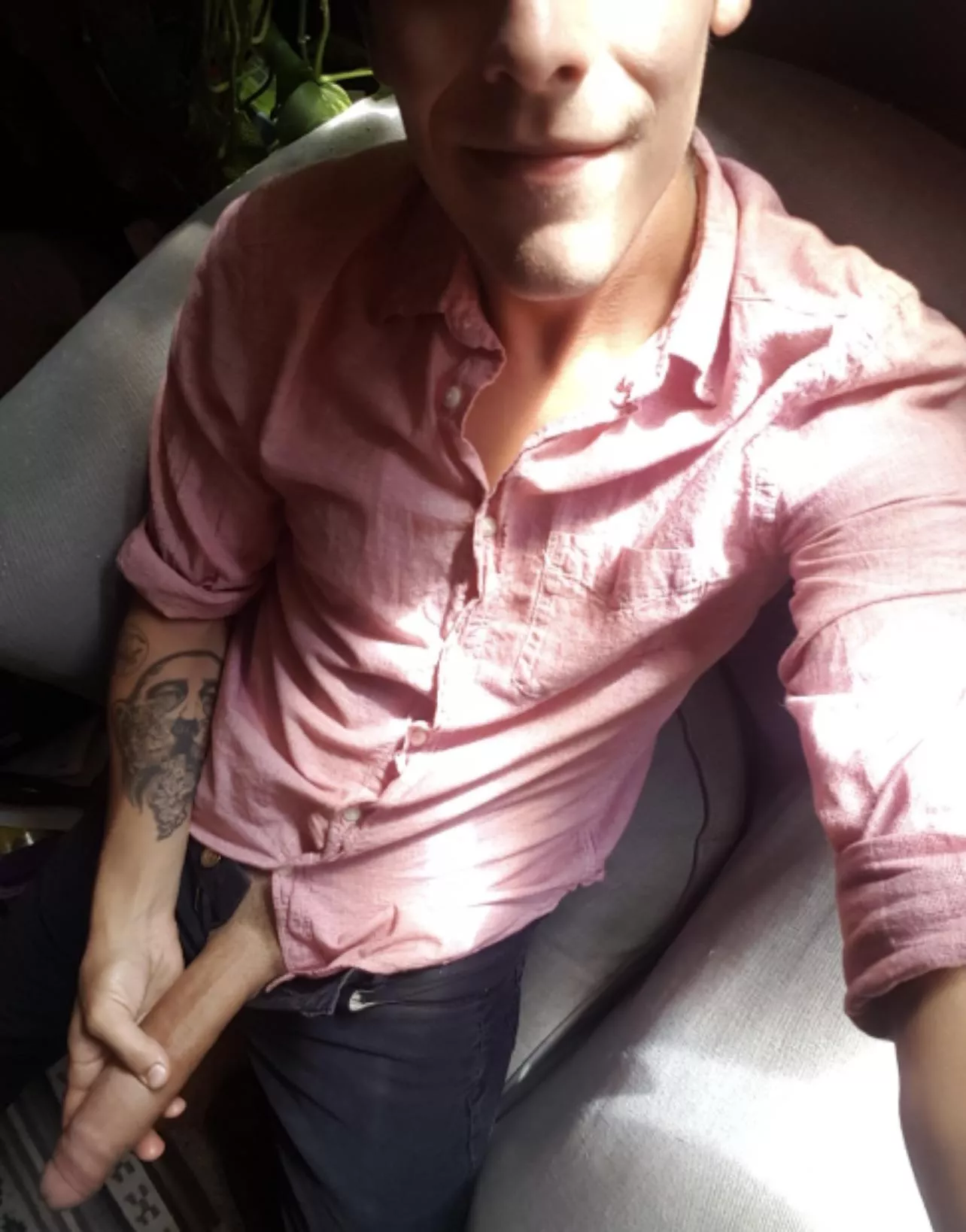 Old Reddit got hacked. Single again. Hmu