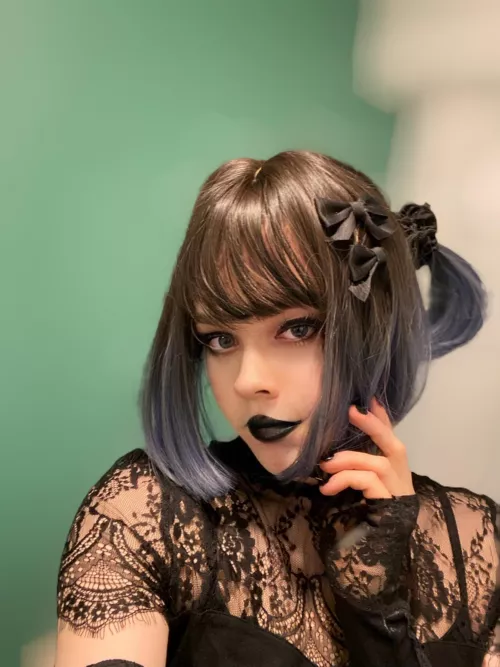 Pigtails are just too cute not to put my hair into🖤