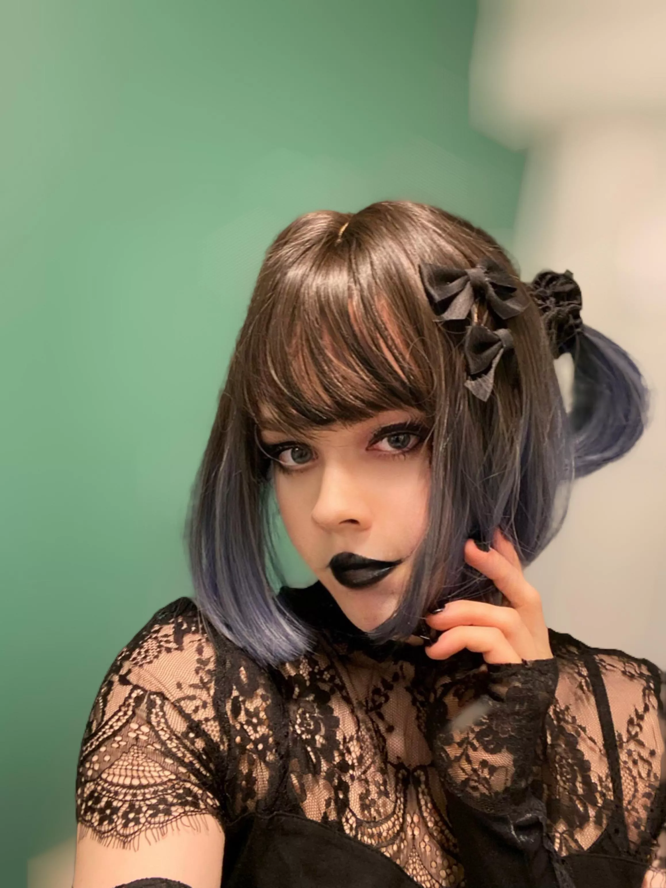 Pigtails are just too cute not to put my hair into🖤