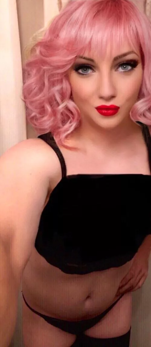 Say hi if you want random sissies to send you panty pics