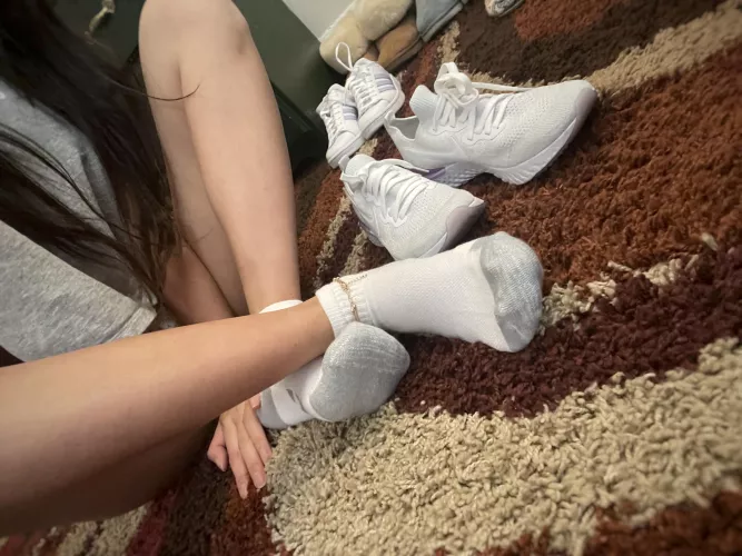 [Selling][US] Want a sniff? Used smelly socks from an Asian girl ❤️
