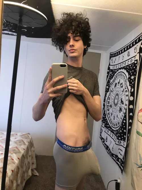 Someone wants to say good morning