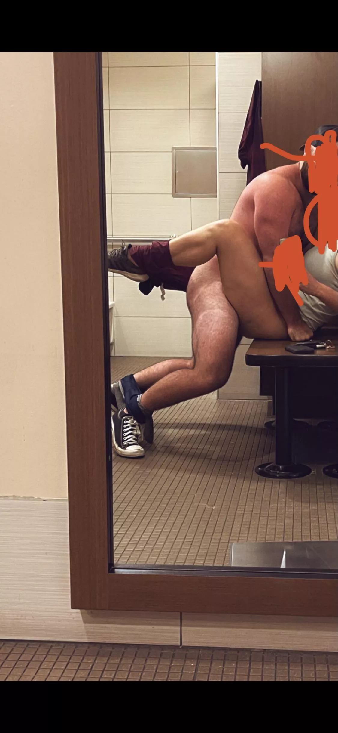 Sometime you just gotta (mf)kin go for it 😜 couldn’t resist that wink she gave me… thank god the golds family bathroom has a deadbolt 😉