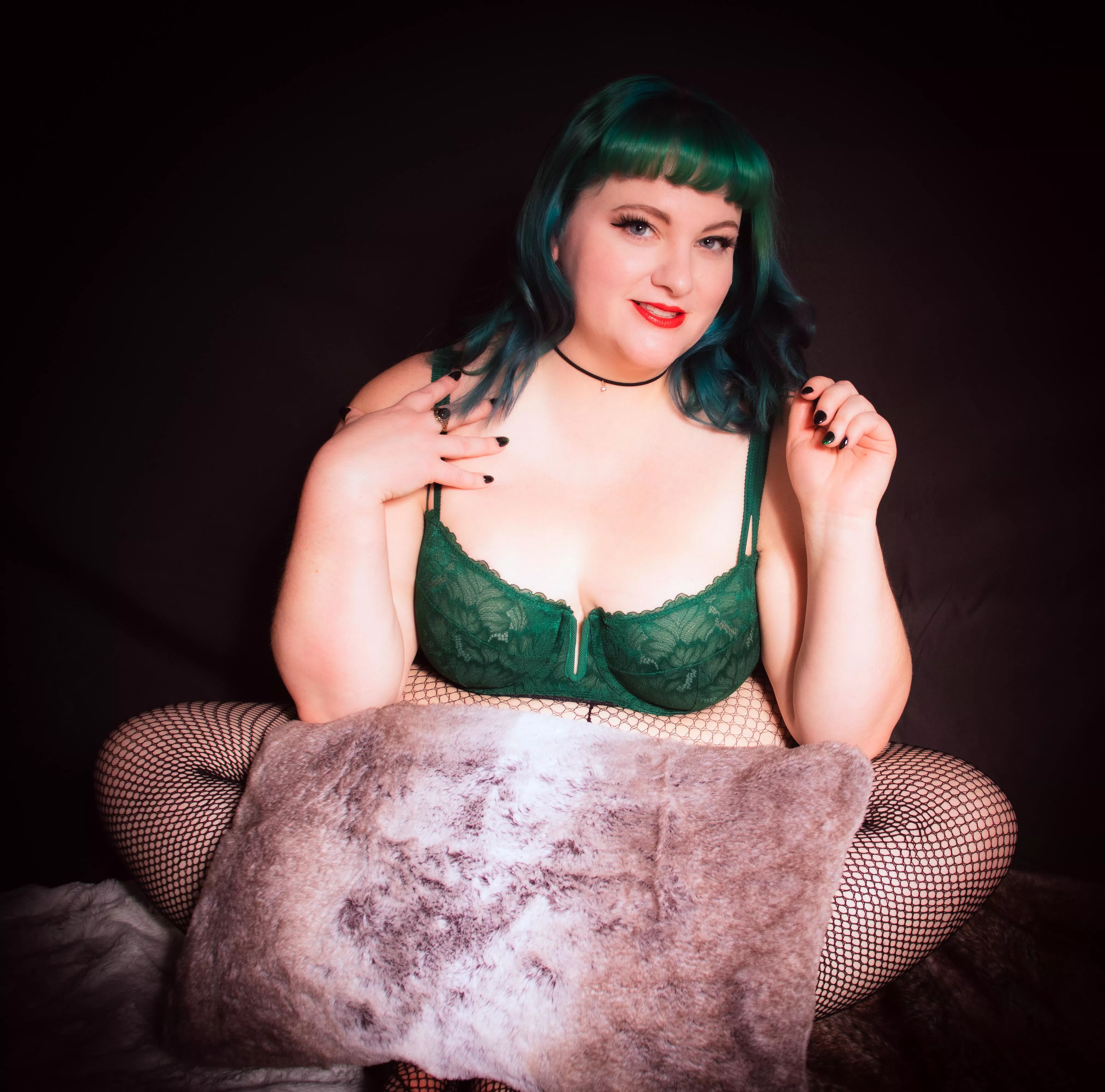 Sweet Casper loves her pillow talk 🥰