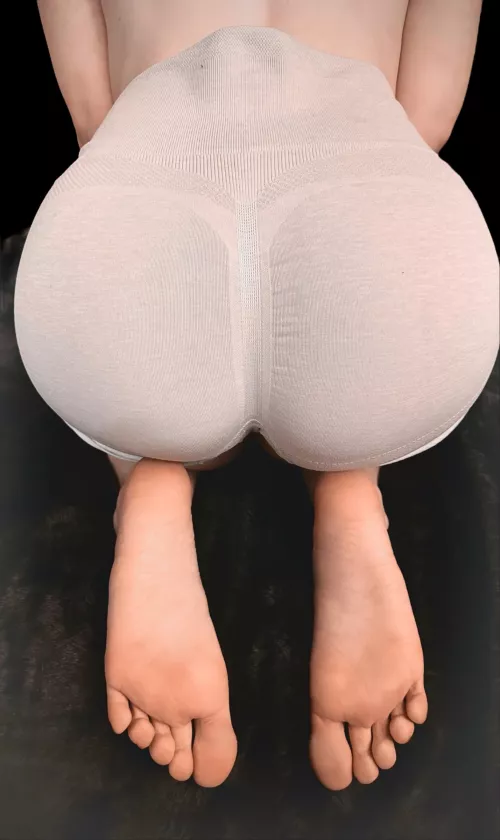 This ass deserves worship. Don’t you think….?