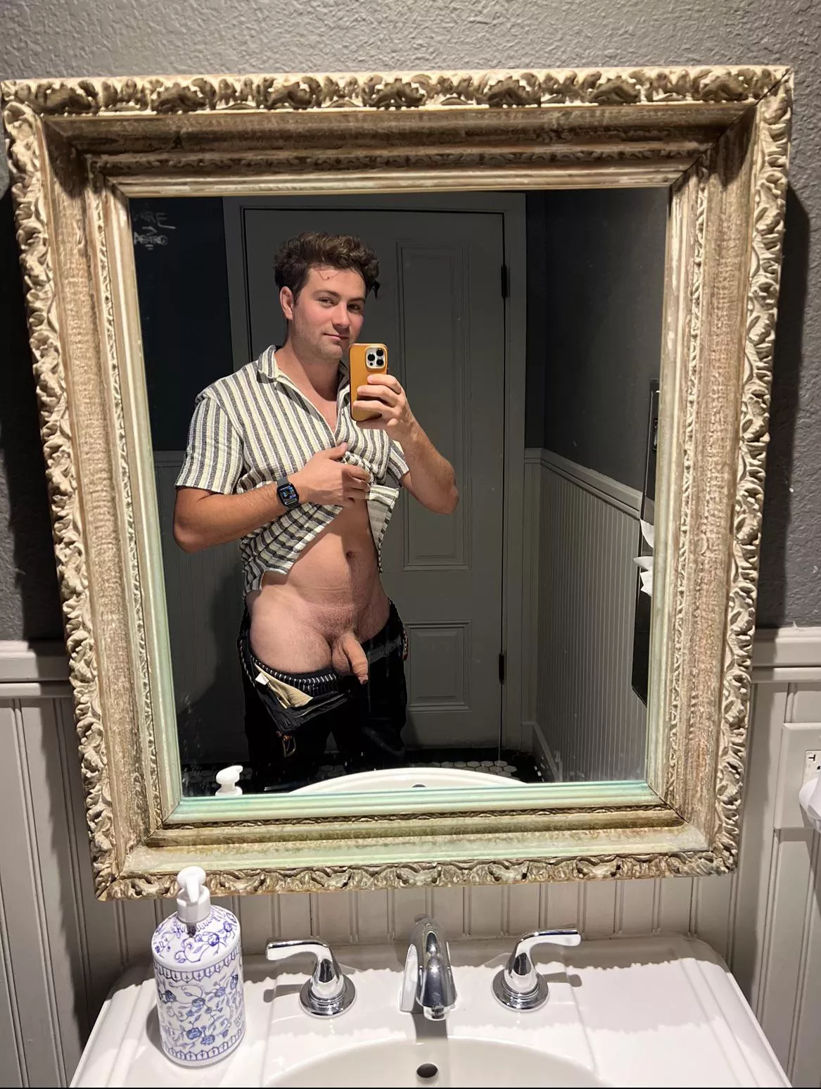 This felt like a nice mirror for a pic for you all