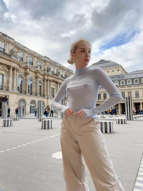 Wearing this on out first meet. Yes/no?