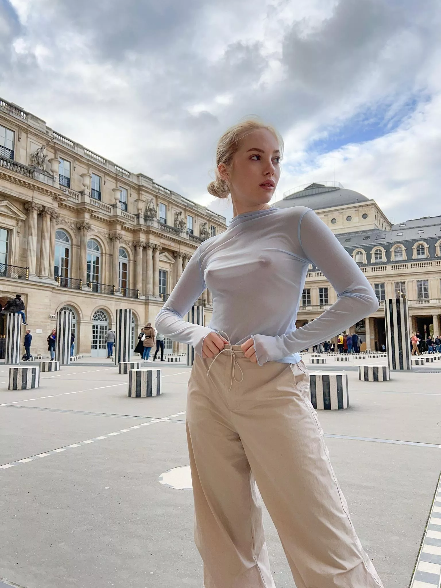 Wearing this on out first meet. Yes/no?