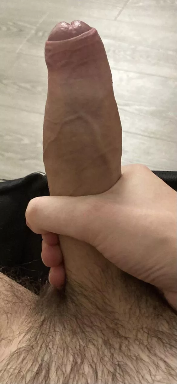 Who likes a veiny cock…?