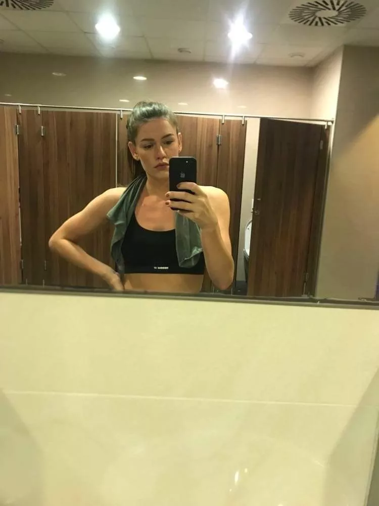 Workout done, ready for cardio 💦 [F]