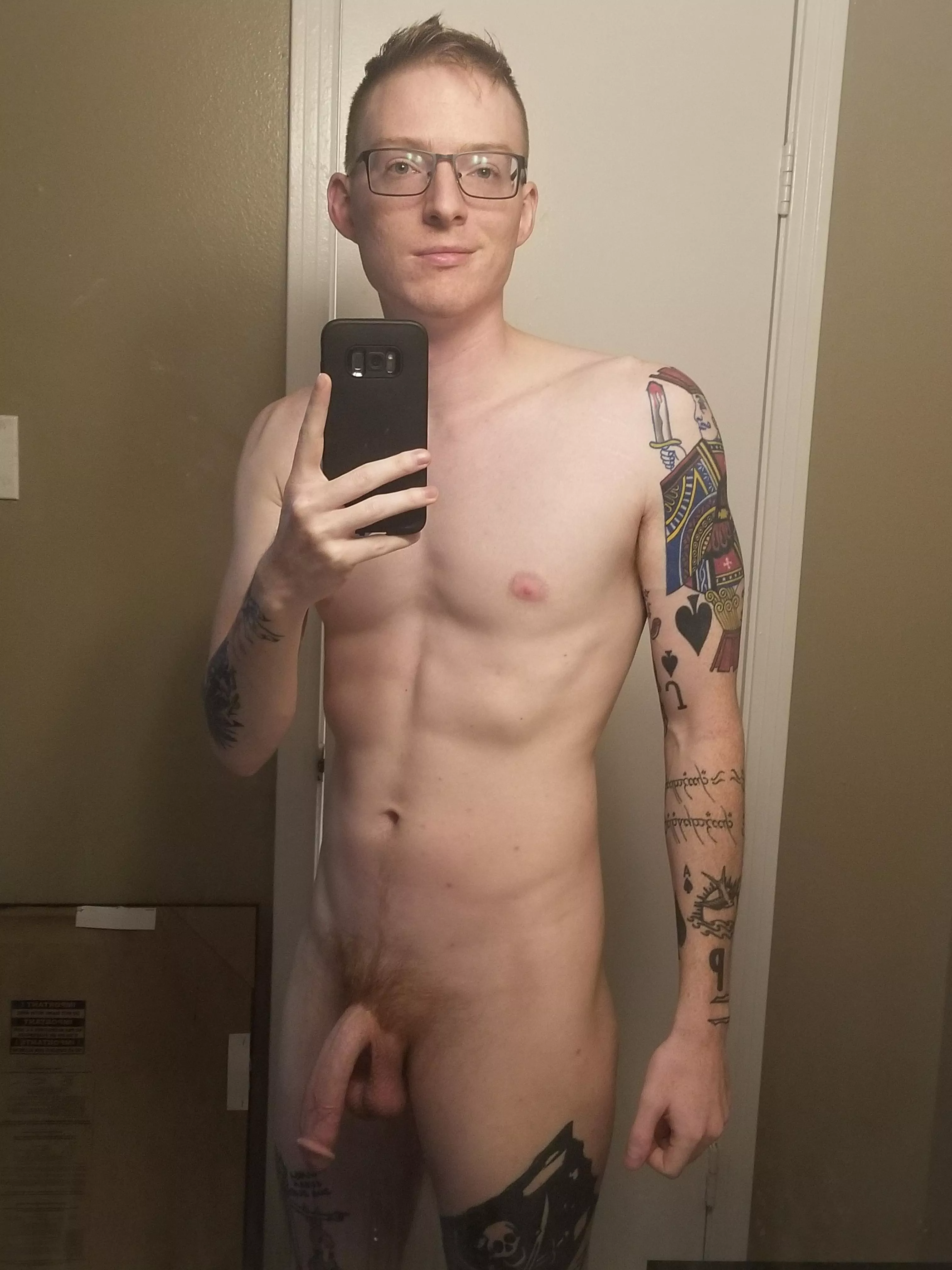 Would you want to get on your knees if you walked in and saw me hanging like this? 😏