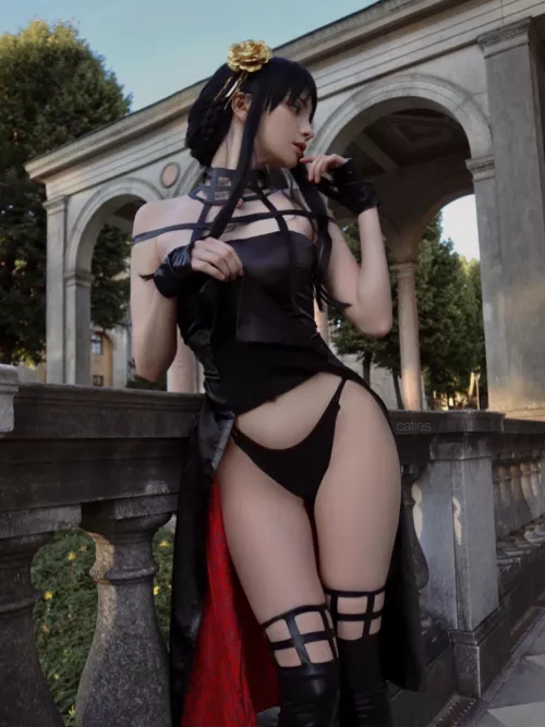 Yor Forger by caties