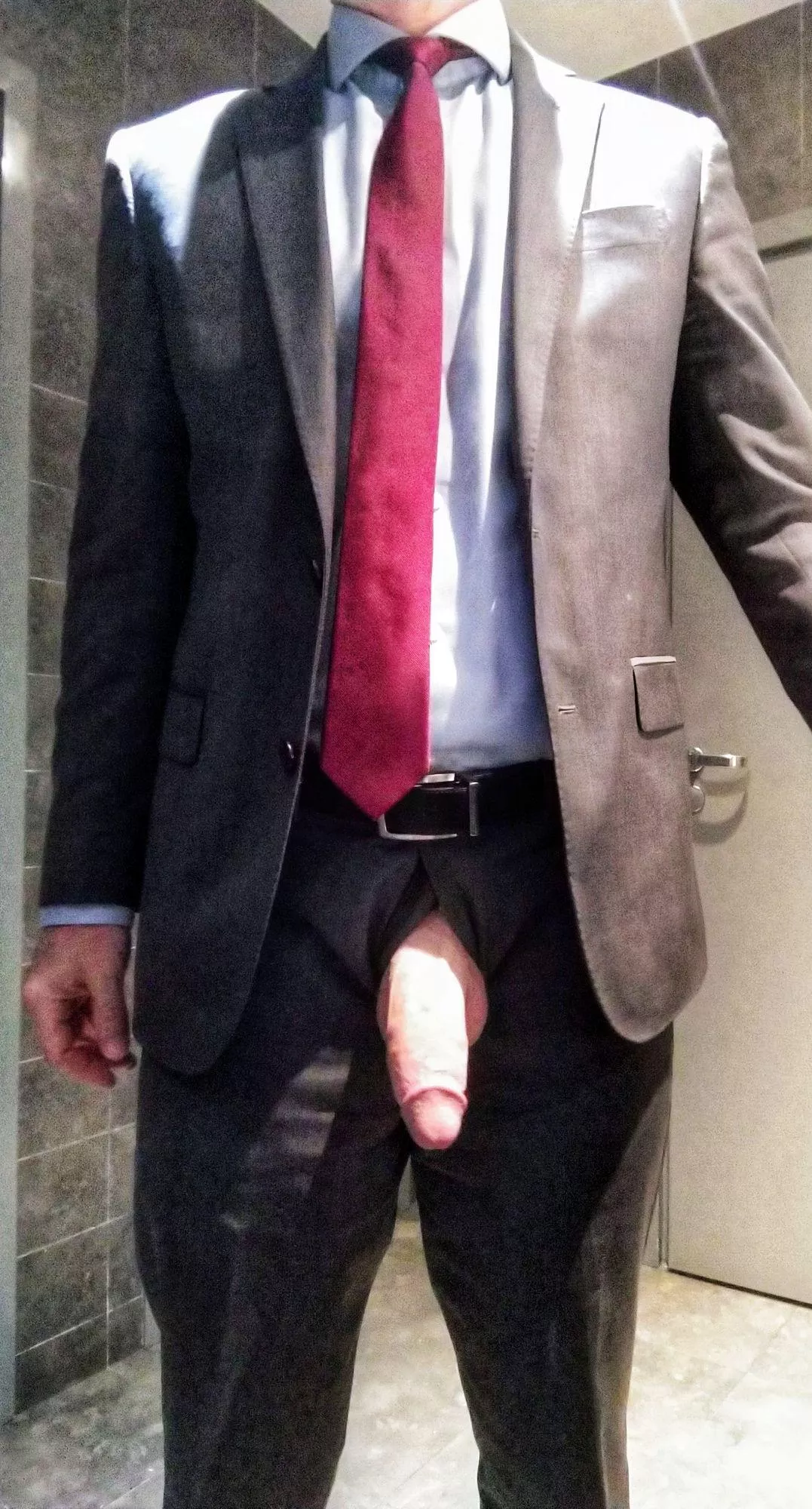 [50] A glimpse of what's under my suit