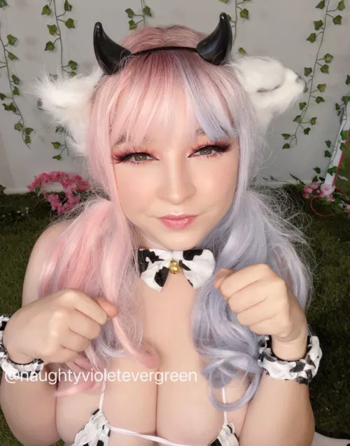 Am I a cute cow maid 😉