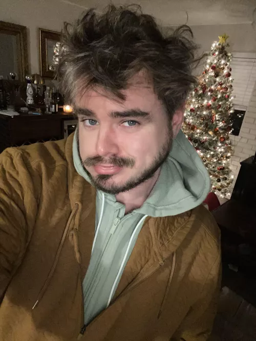 Any OW2 players want a tank friend 😇?