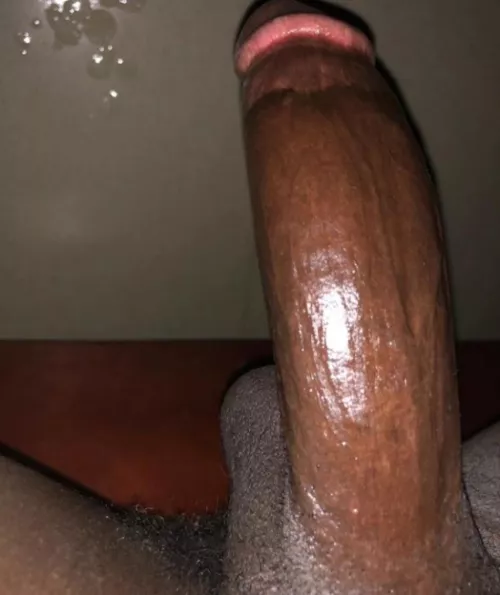 Any sissy wanna help me cum ~