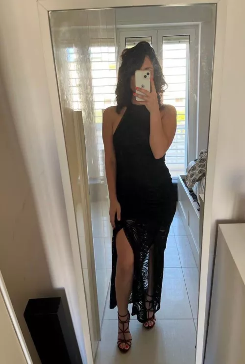 Beautiful 29yo hotwife looking for fun