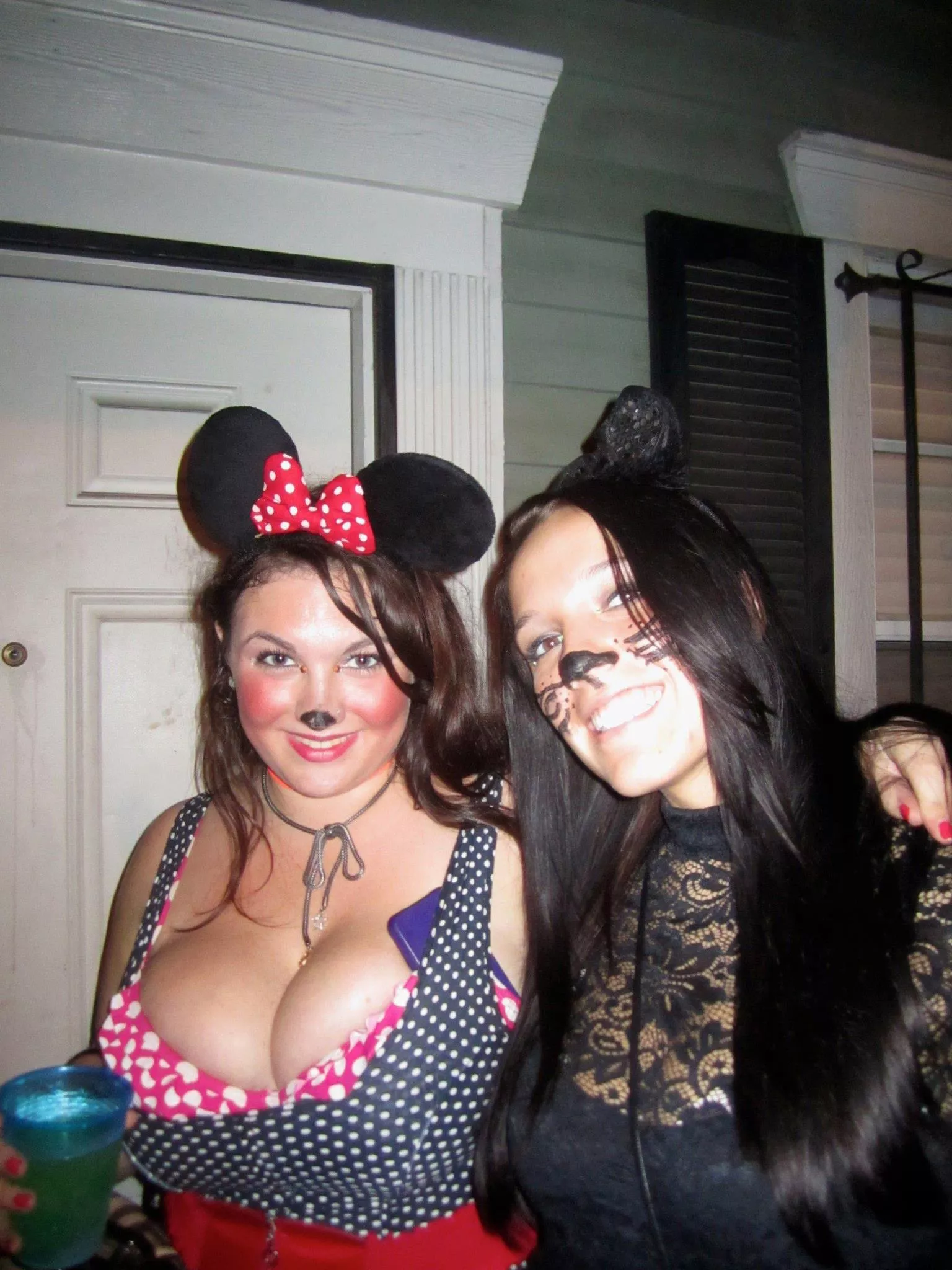 busty mini mouse!
