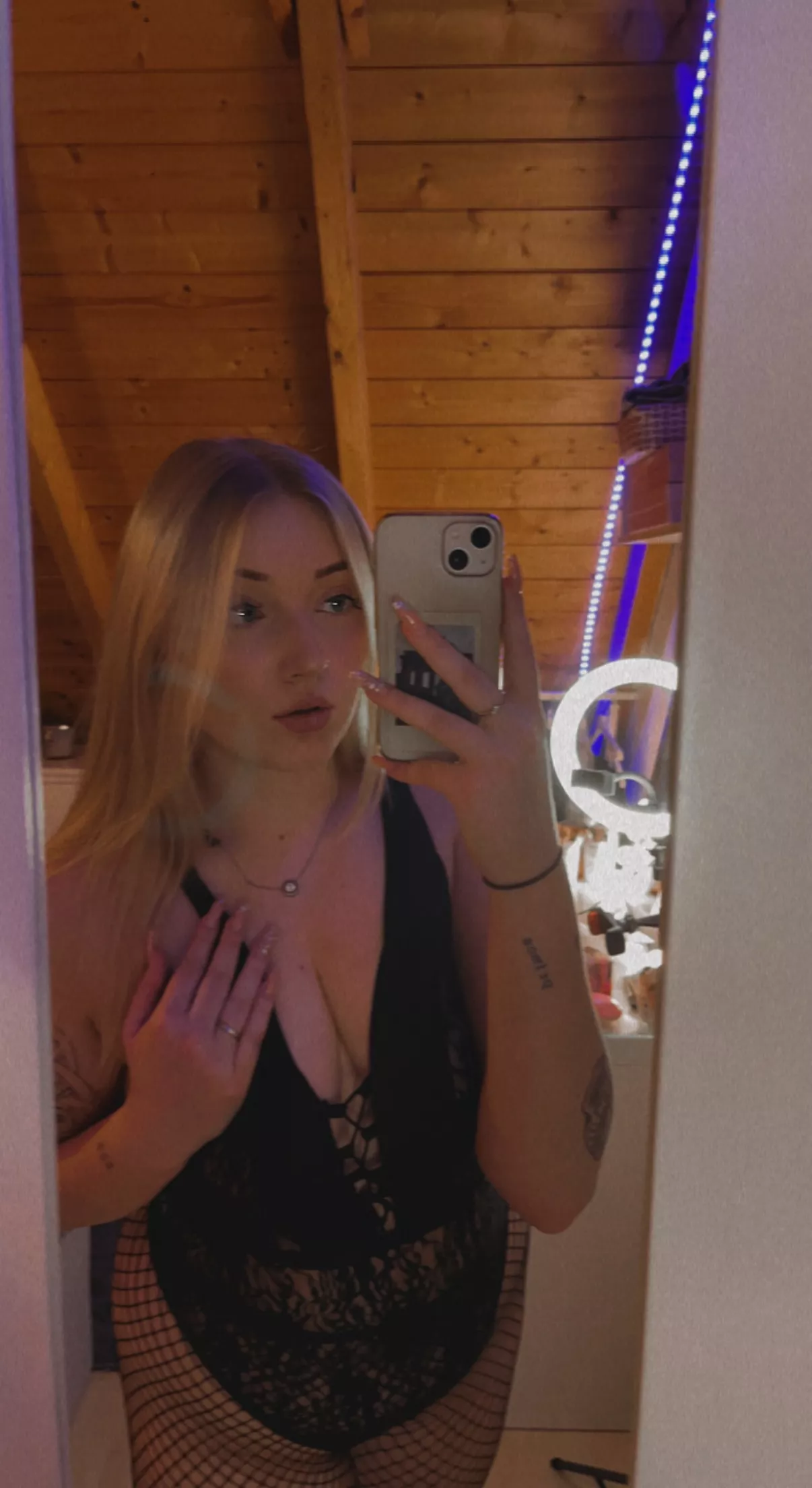 Can you guess my size? 🙈💓