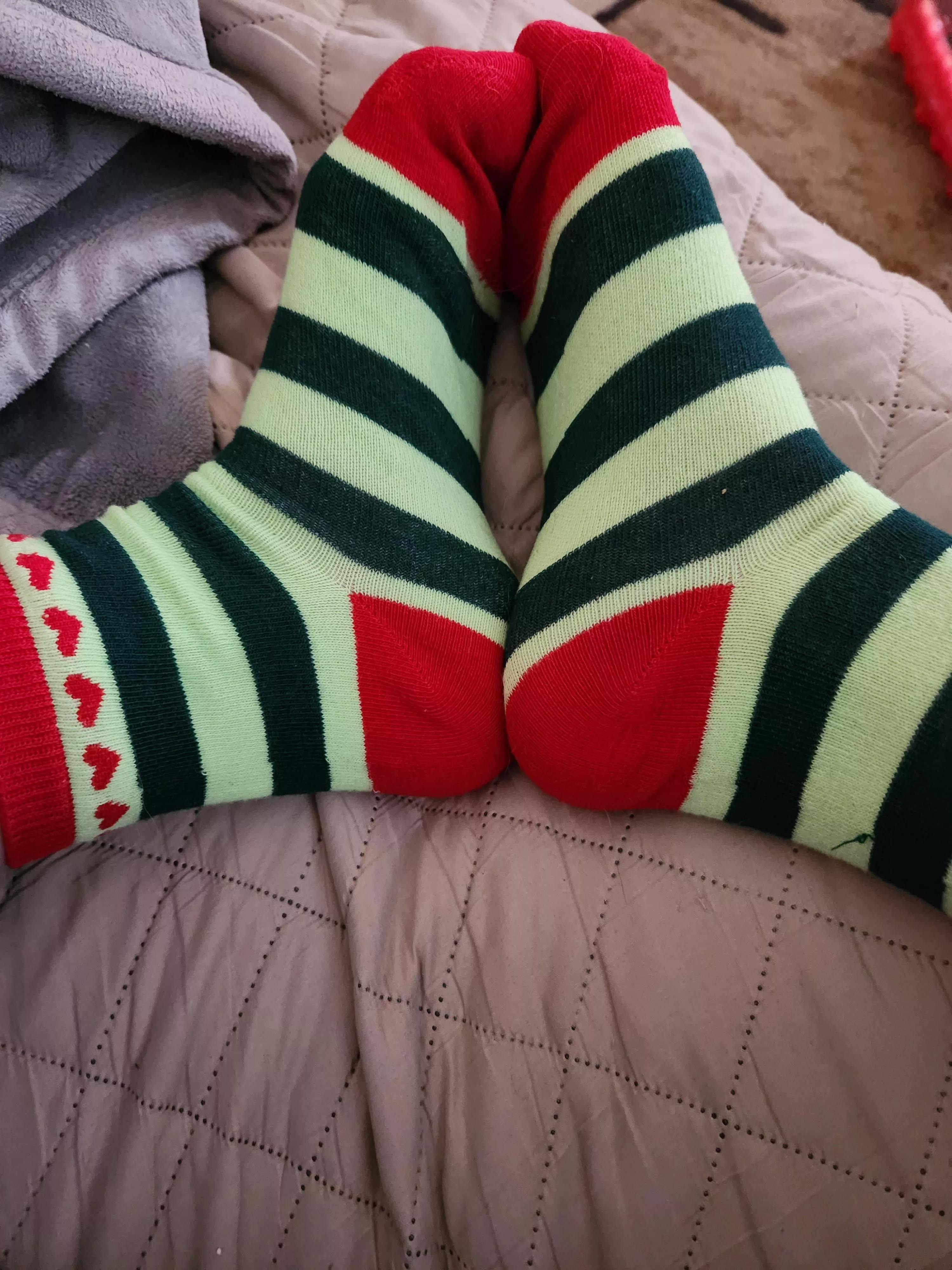 Christmas socks! 🎄 make me feel elfish [female]