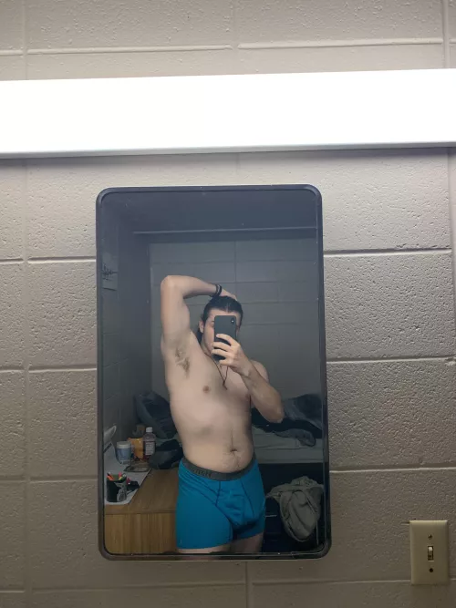 Eighteen year old college freshman, and to horny for my own good