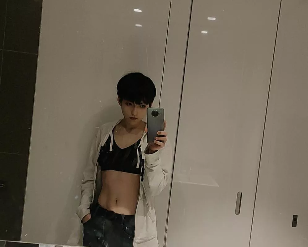 Had a crush on my old photo lmao