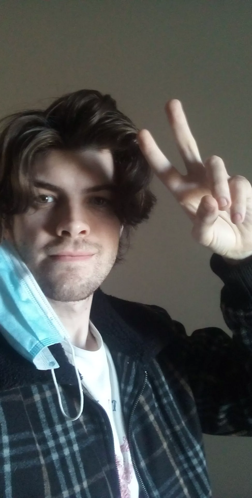 Hey there! Looking for friends to game with :) hmu