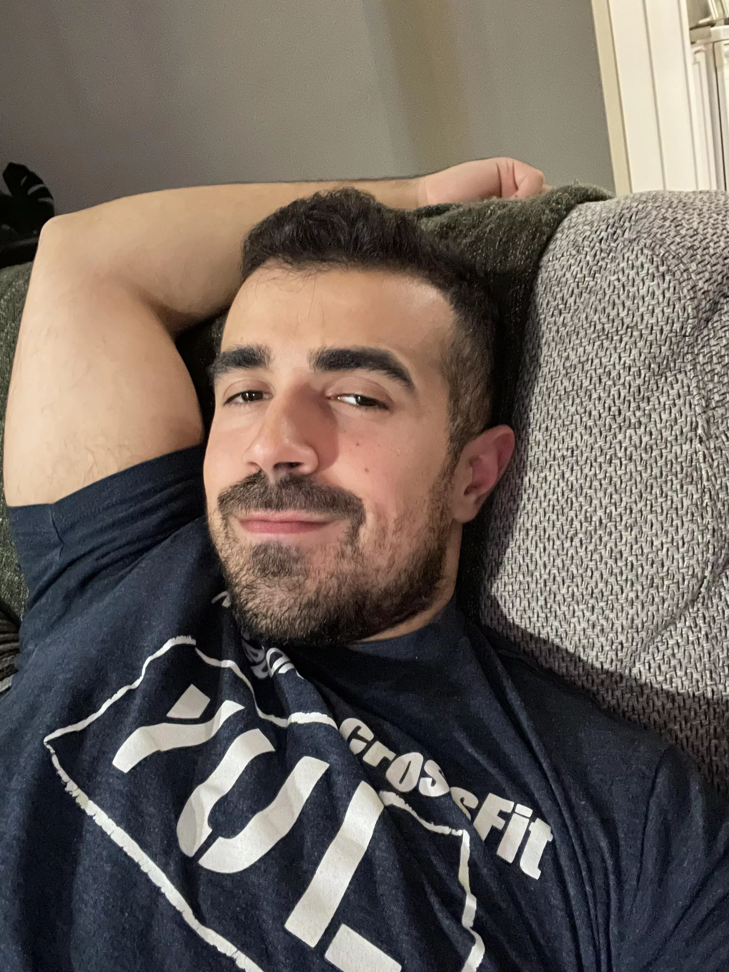 Horror movie fanatics - what’s the best horror movie you’ve ever watched/would recommend? Help a bored bro out on a Saturday night🫶🏼