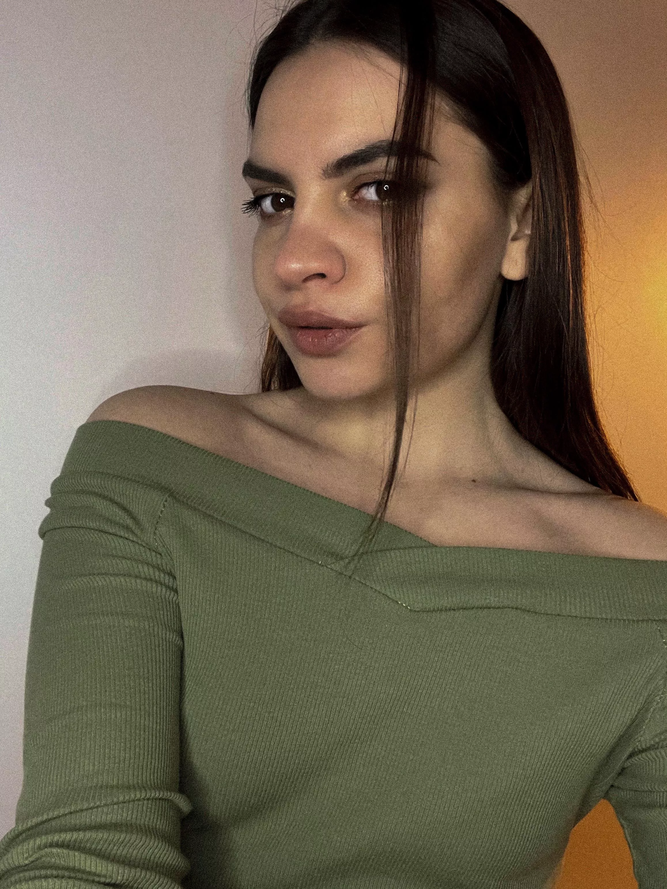 I can make your night magical, just tell me what you want 💋