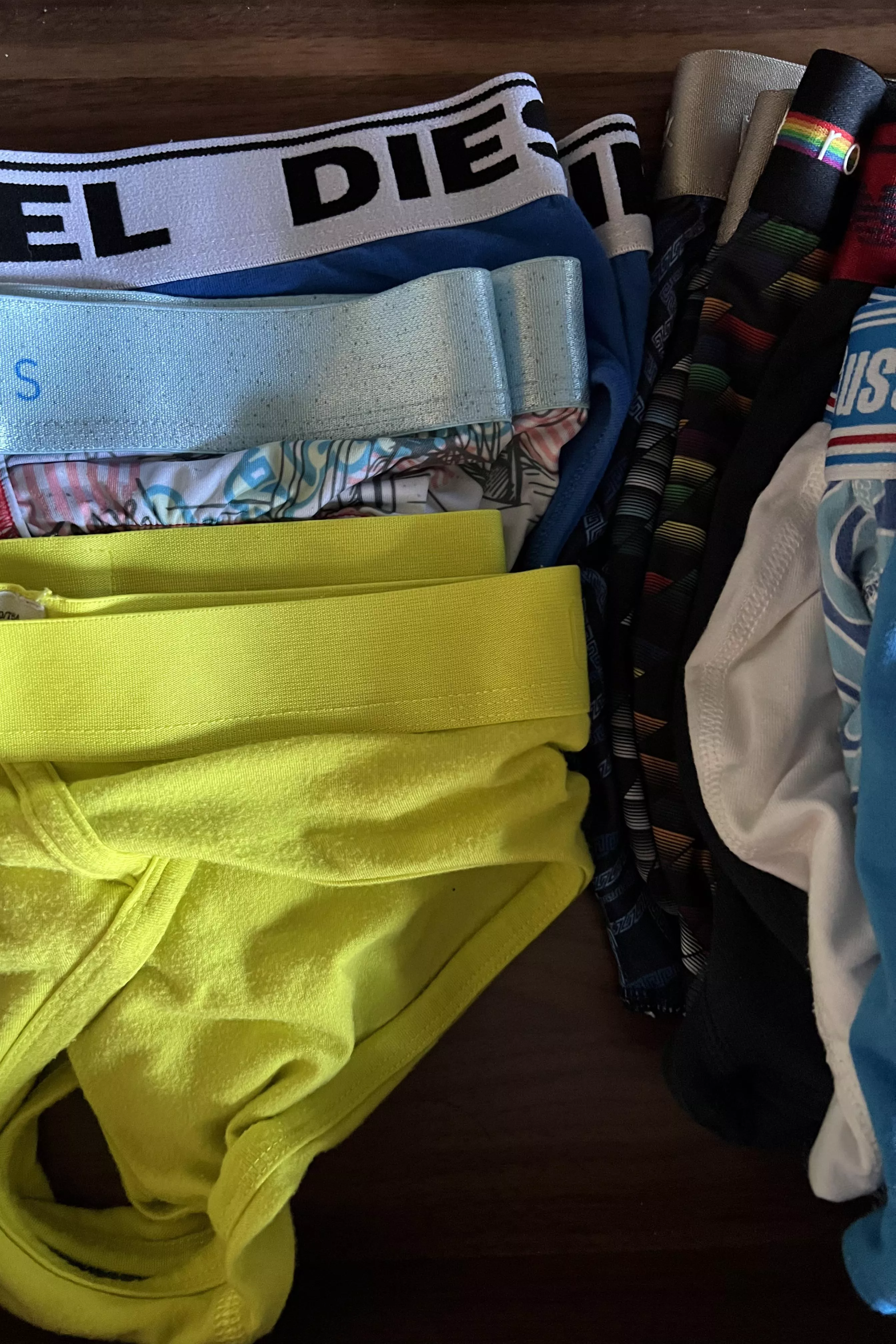 I have A LOT of good pairs to get rid of unfortunately 😖