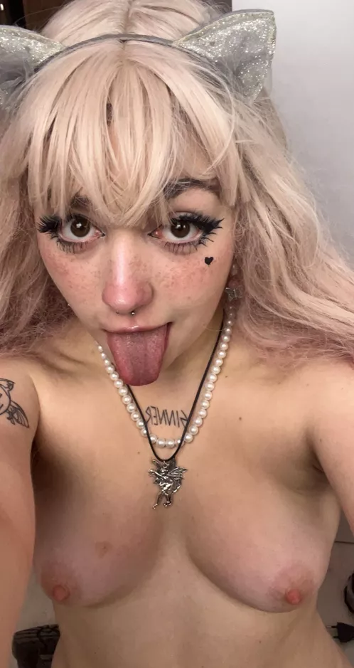 I just want to be your favourite small girl daddy