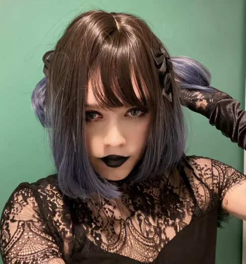 I love putting my hair in pigtails so much☺️🖤