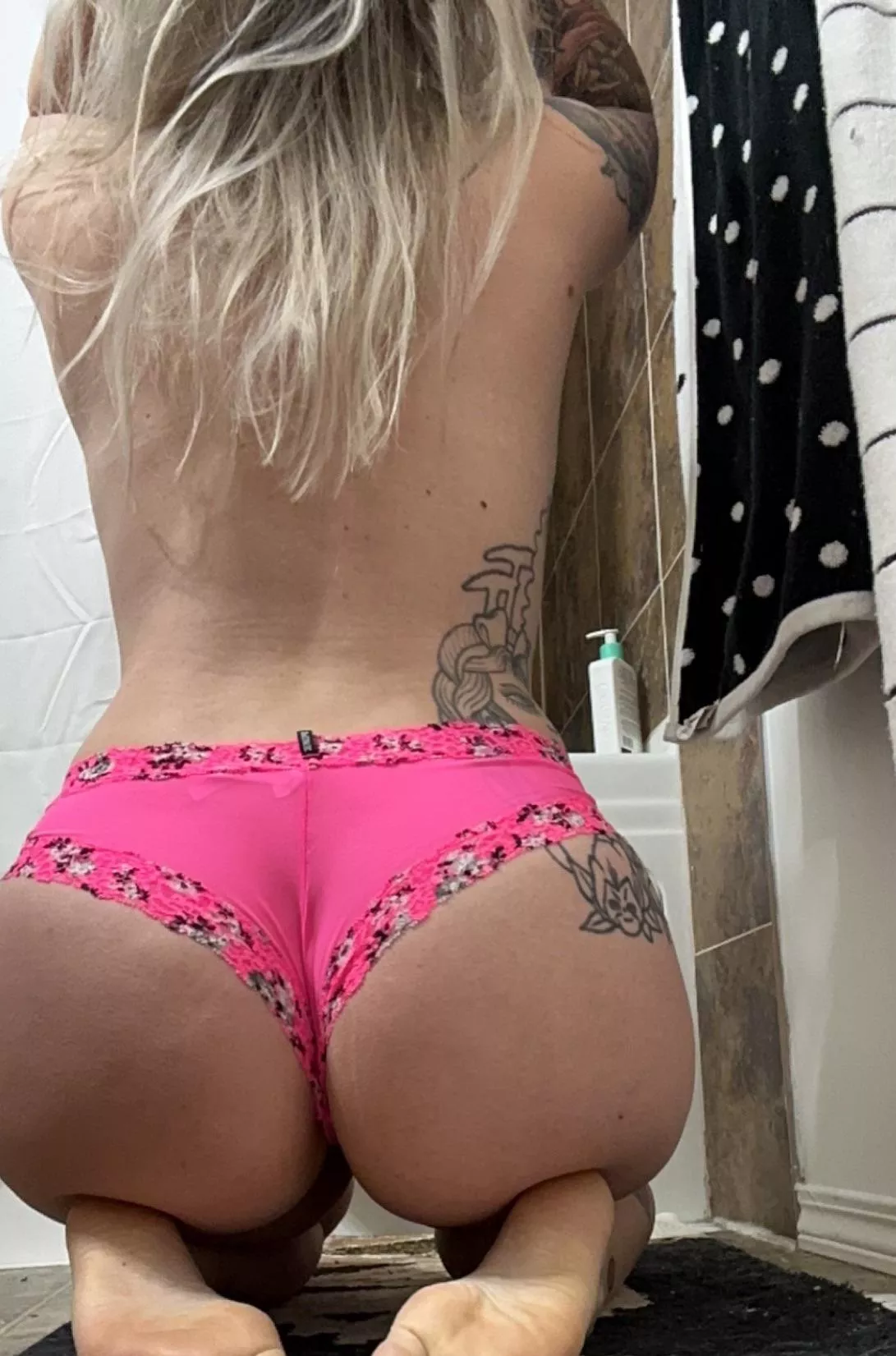 If you like the back, you should see the front 😉