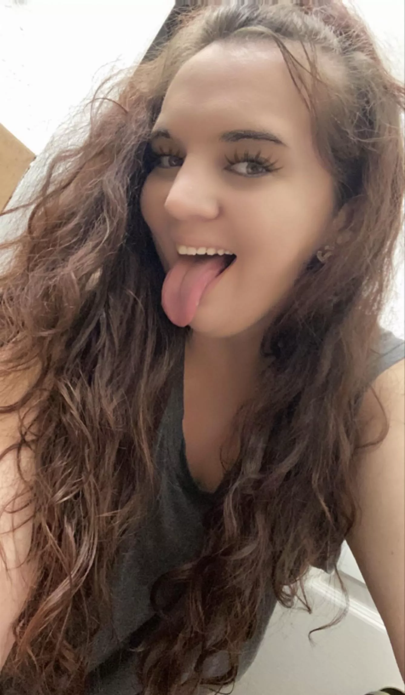 I’m daddys little cum slut. Make sure you get every last drop of it 😉