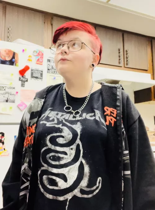 I'm dressed on here for once?! he/him