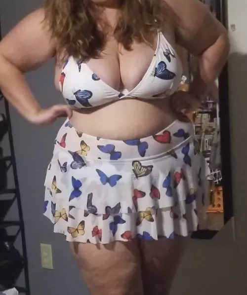 I'm not wearing the bottoms under this skirt 🙈