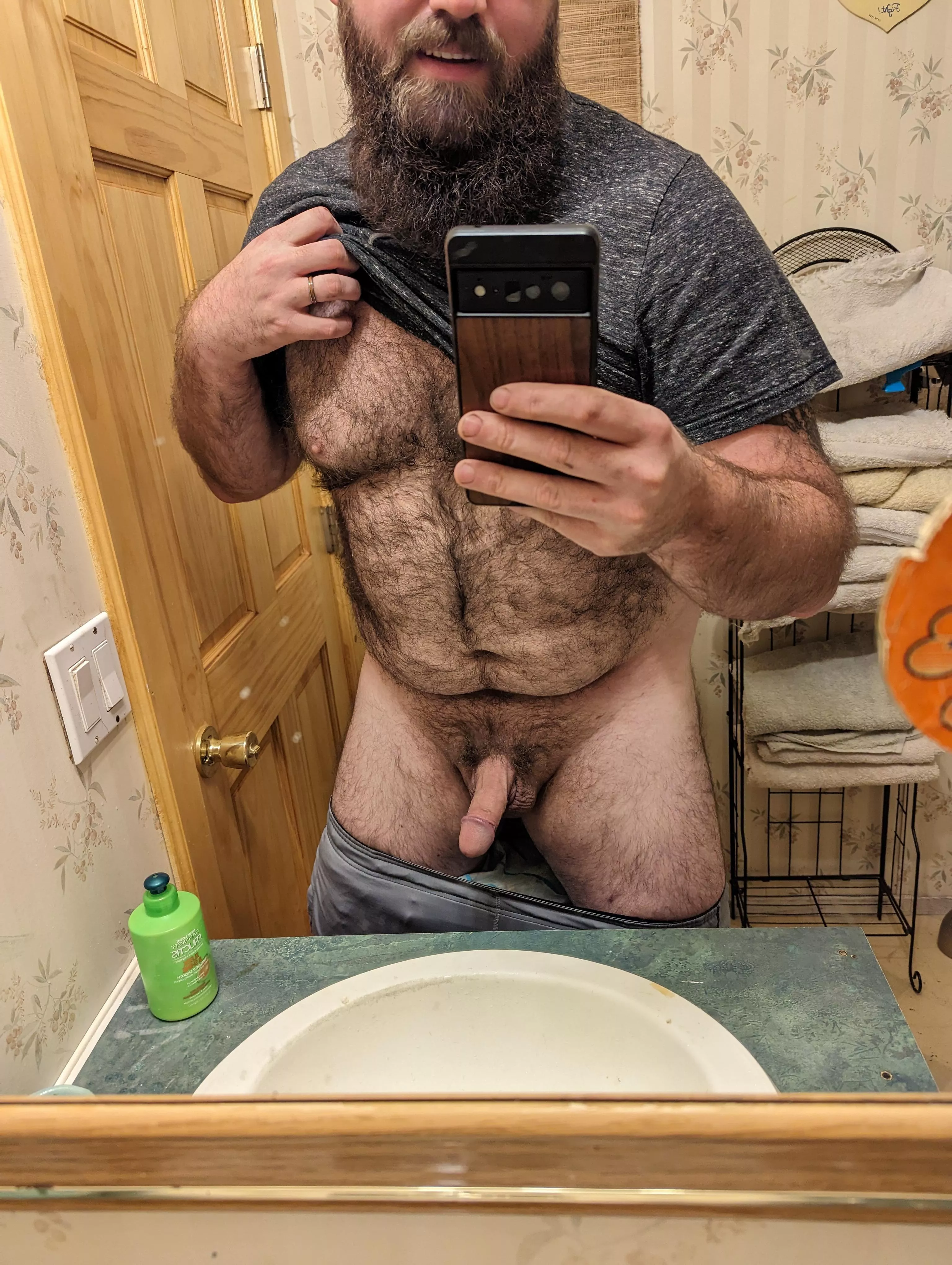 Last day of hunting season. Came in to get warm. Wanna help?! 😁