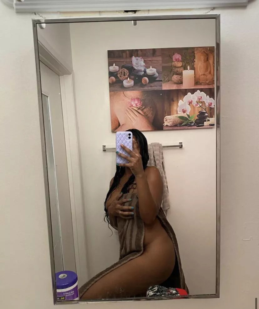 Looking to be your slutty , shameless ebony secret sir , treat me and fuck me ways that your wife won’t let you I’ll allow it 😽
