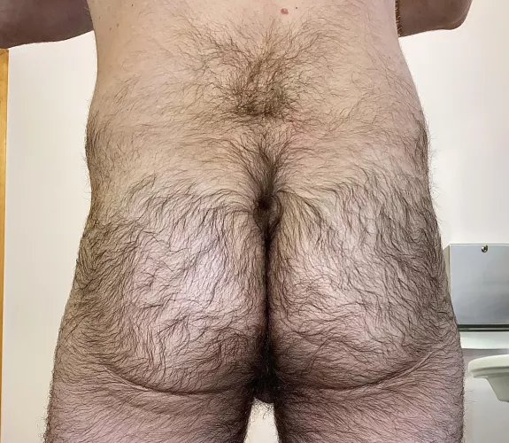 My hairy man ass