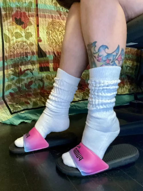 My simps keep my feet pretty with gifts!!