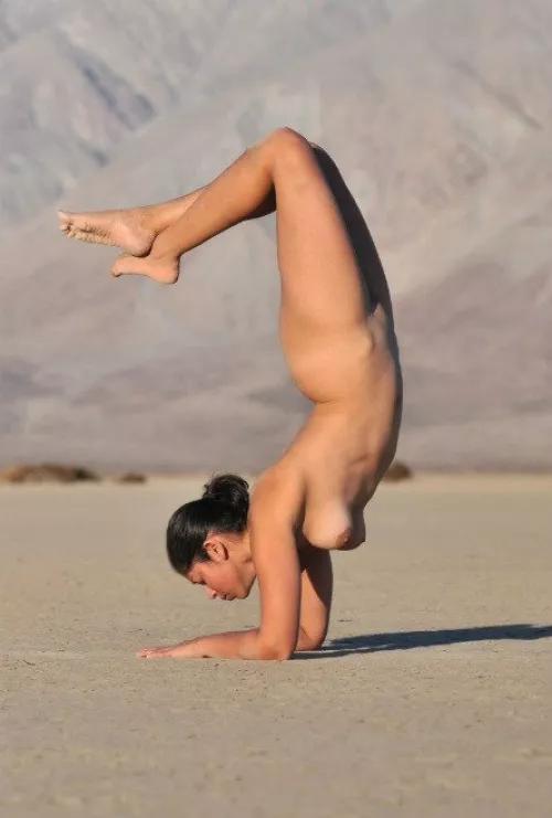 Nude Yoga