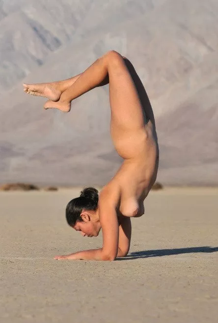 Nude Yoga